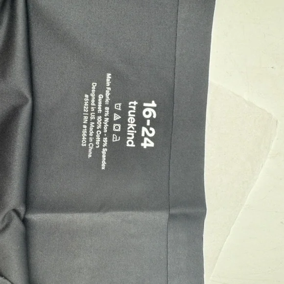 2 Pair Seamless Stretch Mid Waist Brief 16-24 1 Black 1 Tan - Picture 4 of 8